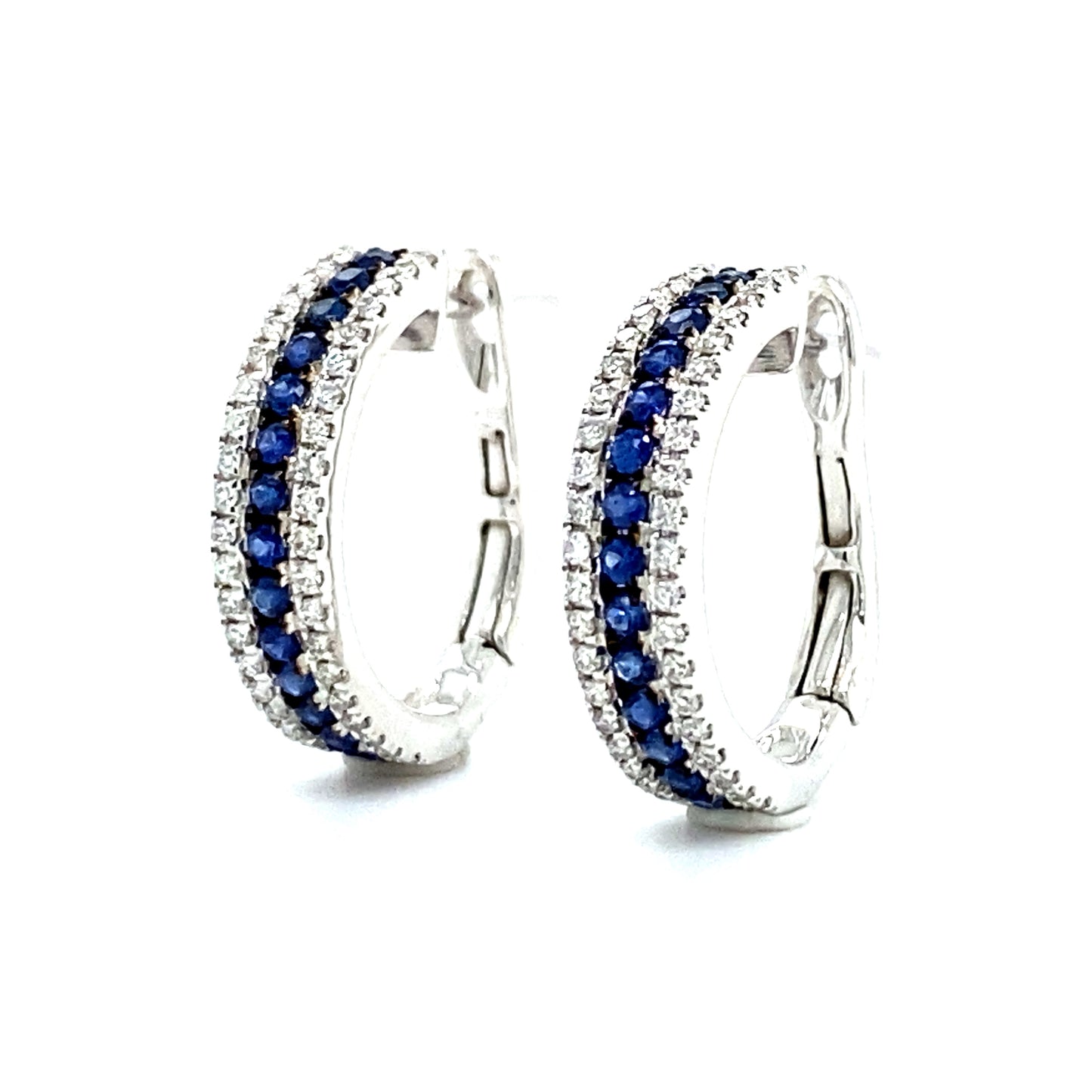 18 karaats witgouden halve creool oorbellen 80 briljant geslepen diamanten 0.22crt kleur Top wesselton kwaliteit vs2 en 28 saffieren 0.31crt 15x4mm model o3837