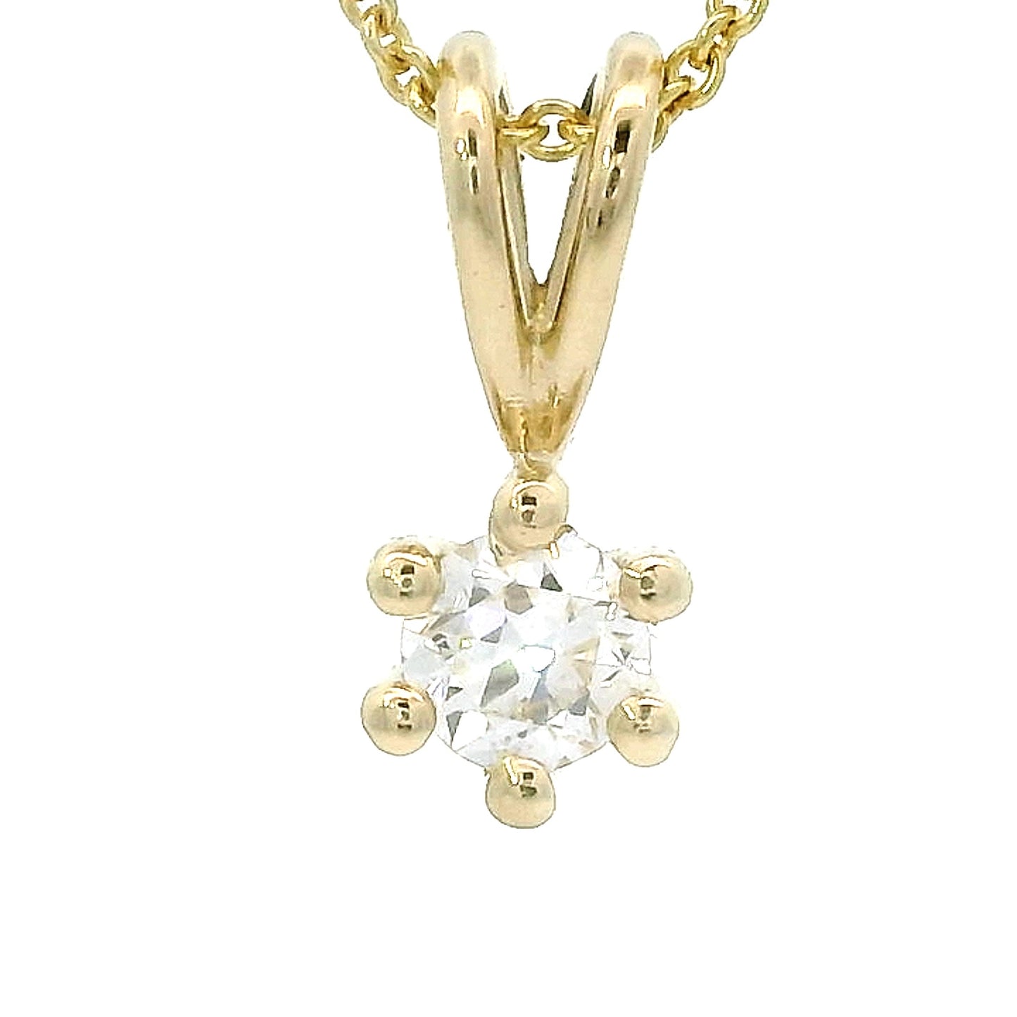 14 karaat geel gouden solitair hanger met 6-pootszetting. Bezet met 1 briljant geslepen diamant van 0.08 crt Kleur: G Zuiverheid: VS1 Hanger: 8 x 3.5mm Zetting: Ø 3.5 mm