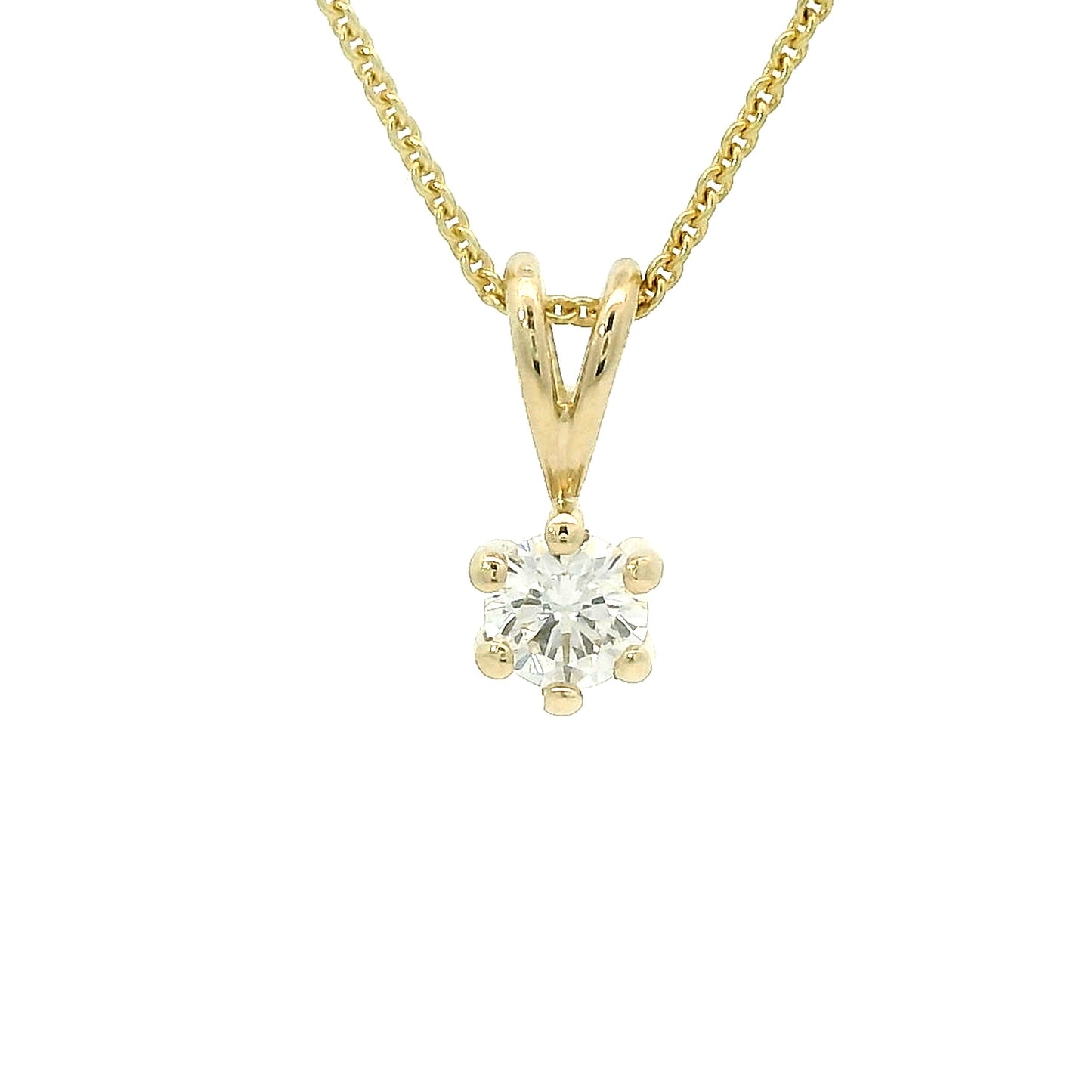 14 karaat geelgouden hanger van 0.37 gram met een 6-pootszetting. Bezet met 1 briljant geslepen diamant van 0.12 crt Kleur: G Zuiverheid: VS1 Hanger: 9 x 3.8mm Zetting: 3.8 mm