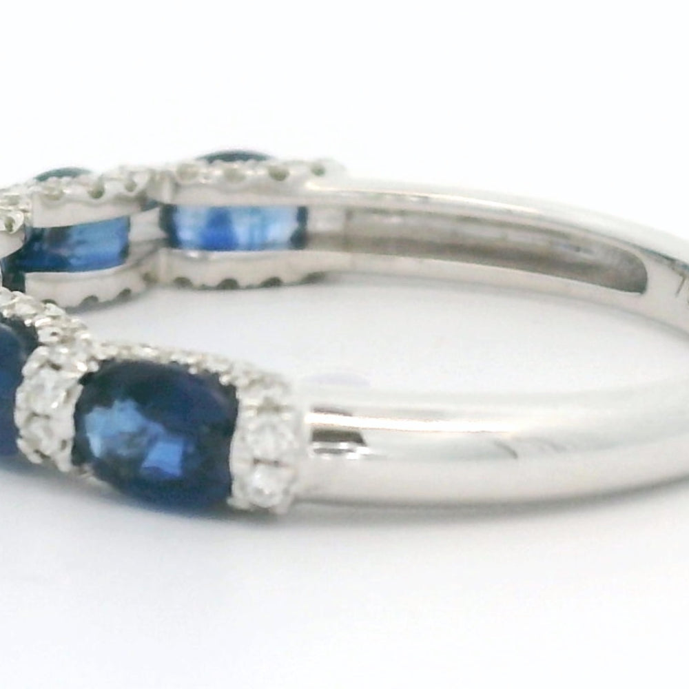 
                      
                        Wit gouden fantasie rij ring Oval Blue R 10665
                      
                    