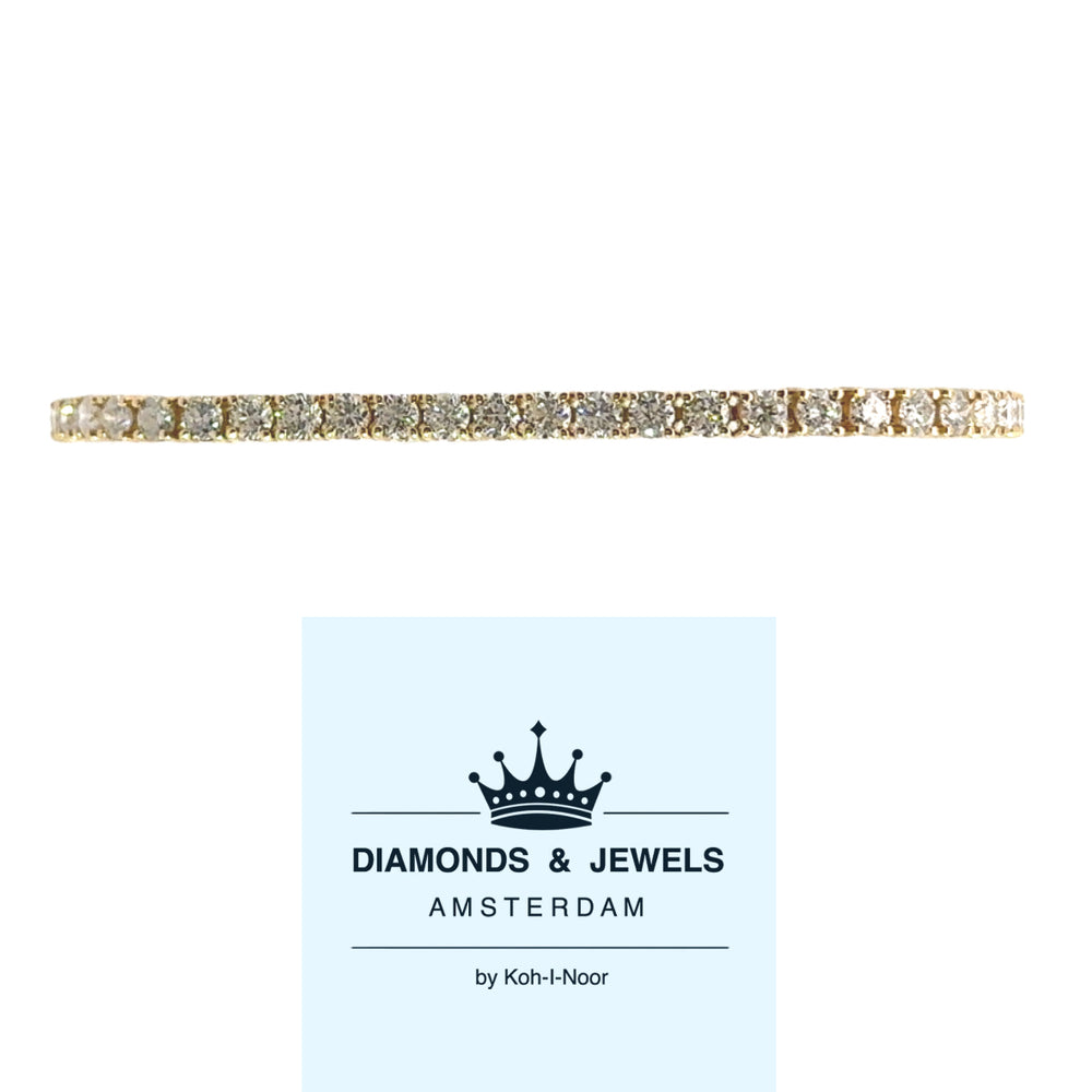 14 karaat geel gouden tennisarmband van 10 gram. Bezet met 52 briljant geslepen diamanten met een totaalgewicht van 7.04 crt. Kleur: G Kwaliteit: SI1 Lengte: 19 cm Breedte: 4 mm Dikte: 3 mm
