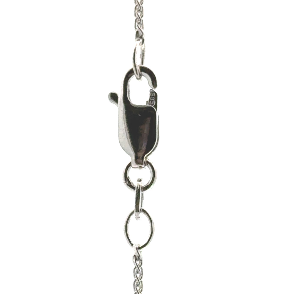 
                      
                        14 karaat wit gouden ketting met Vossenstaart schakels. De ketting is 45 cm lang en 1 mm dik.
                      
                    