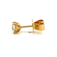 Load image into Gallery viewer, 18 karaat geel gouden enkele Solitaire oorknop. Bezet met 1 briljant geslepen diamant van 0.30 crt Kleur: G Kwaliteit: SI1 Ø: 5.3mm
