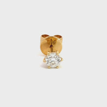 Load and play video in Gallery viewer, Yellow gold single solitaire earring Men Nina O 4059-1
