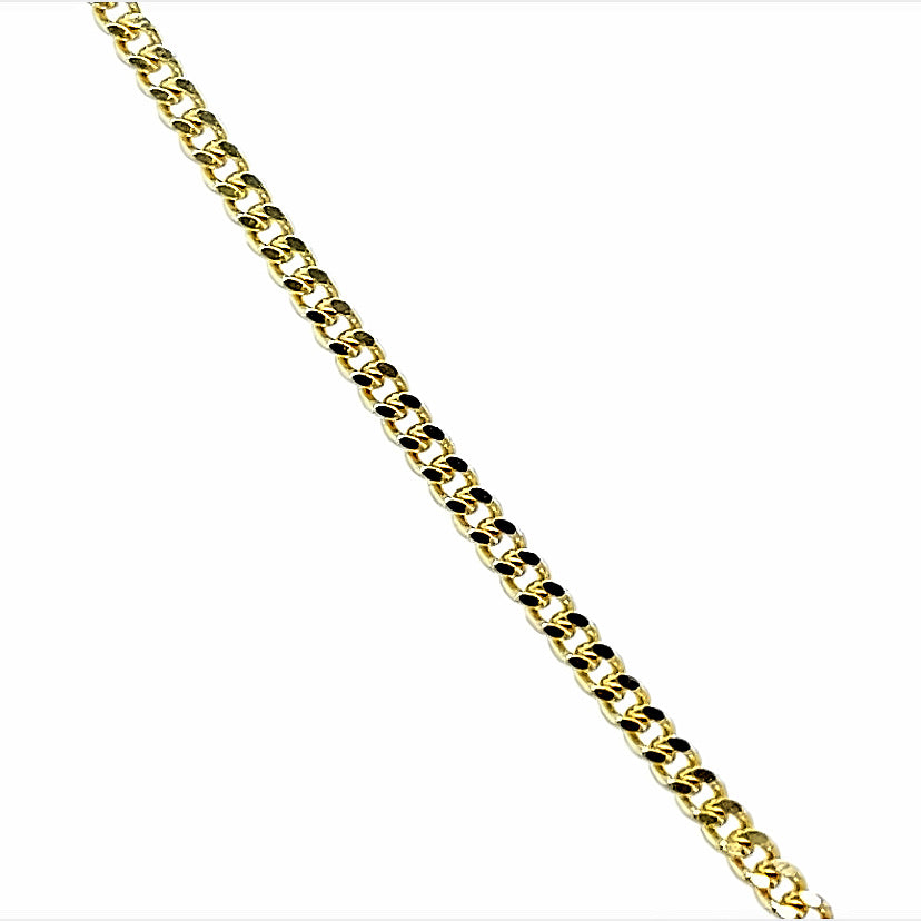 14 karaat geel gouden schakelketting die op drie verschillende lengtes te dragen is. Gewicht: 3.2 gram Lengte: 40-42-45 cm Dikte: 1.4 mm Schakel: Gourmet geslepen Model: C 2246