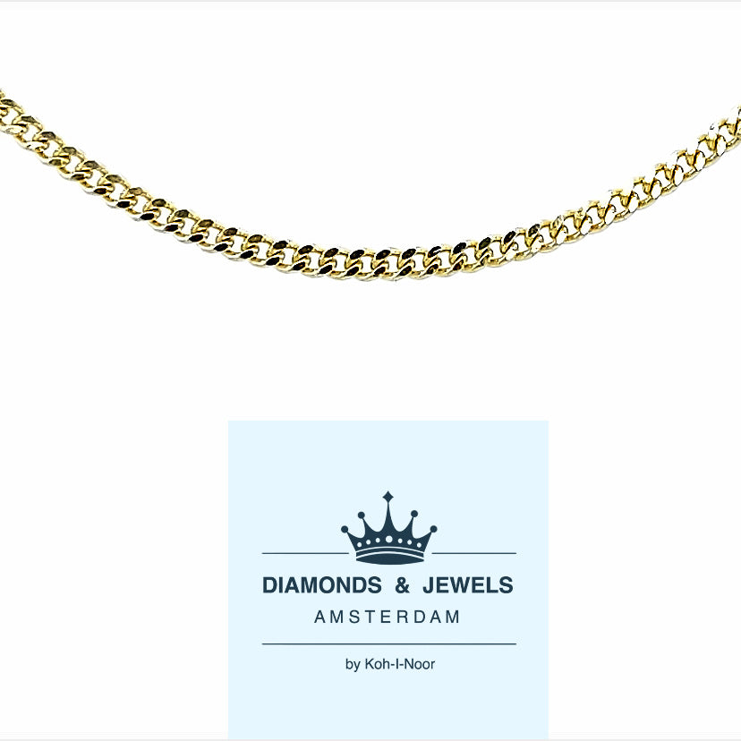14 karaat geel gouden schakelketting die op drie verschillende lengtes te dragen is. Gewicht: 3.2 gram Lengte: 40-42-45 cm Dikte: 1.4 mm Schakel: Gourmet geslepen Model: C 2246