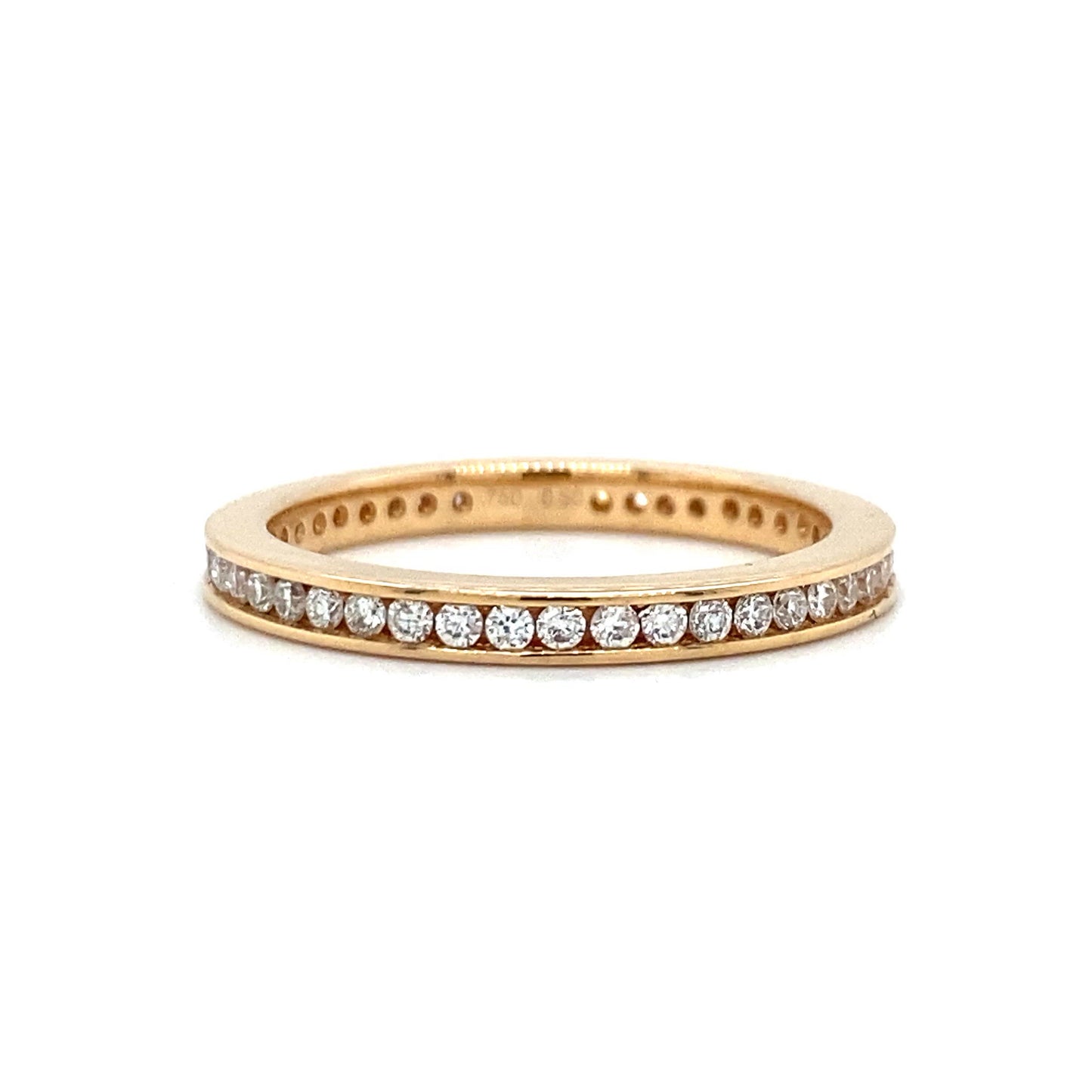 18 karaat rosé gouden alliance rijring van 3 gram en 2.3 mm breed. Bezet met 45 briljant geslepen diamanten met een totaalgewicht van 0.50 crt kleur Top Wesselton kwaliteit SI Model R 7236