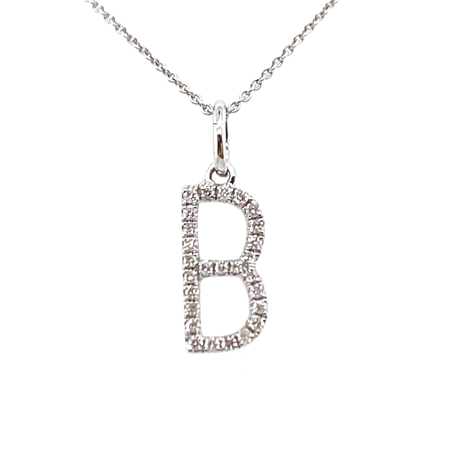 18 karaats witgouden letter b hanger van 0.44 gram. Bezet met 27 briljant geslepen diamanten met een totaalgewicht van 0.07 crt kleur G kwaliteit SI Hanger: 5 x 14 mm Model H 2171