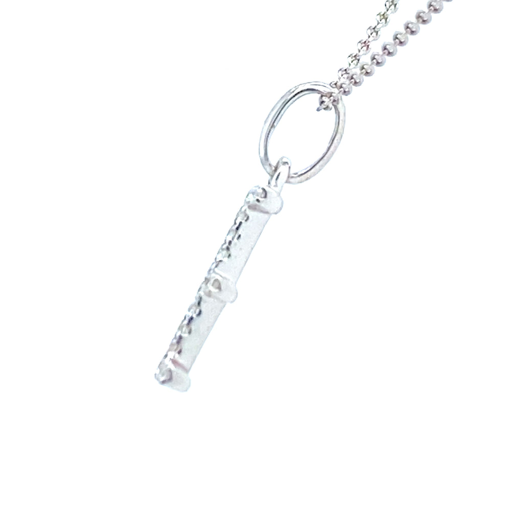 
                      
                        18 karaats witgouden letter E hanger van 0.37 gram. Bezet met 22 briljant geslepen diamanten met een totaalgewicht van 0.06 crt kleur g kwaliteit si Hanger: 14 x 5 mm Model H 2174
                      
                    