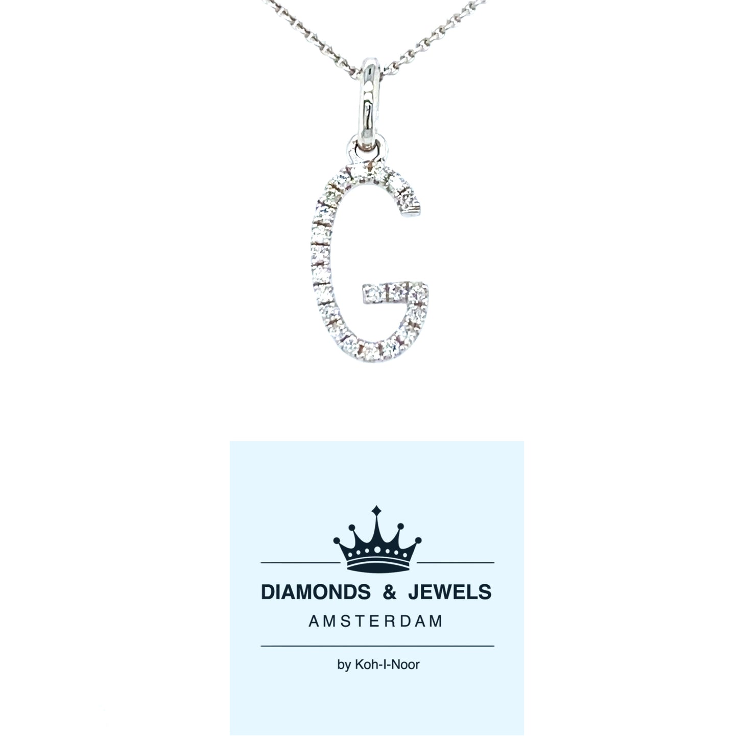 18 karaats witgouden letter G hanger van 0.36 gram. Bezet met 21 briljant geslepen diamanten met een totaalgewicht van 0.06 crt kleur g kwaliteit si Hanger 14 x 6 mm Model H 2176