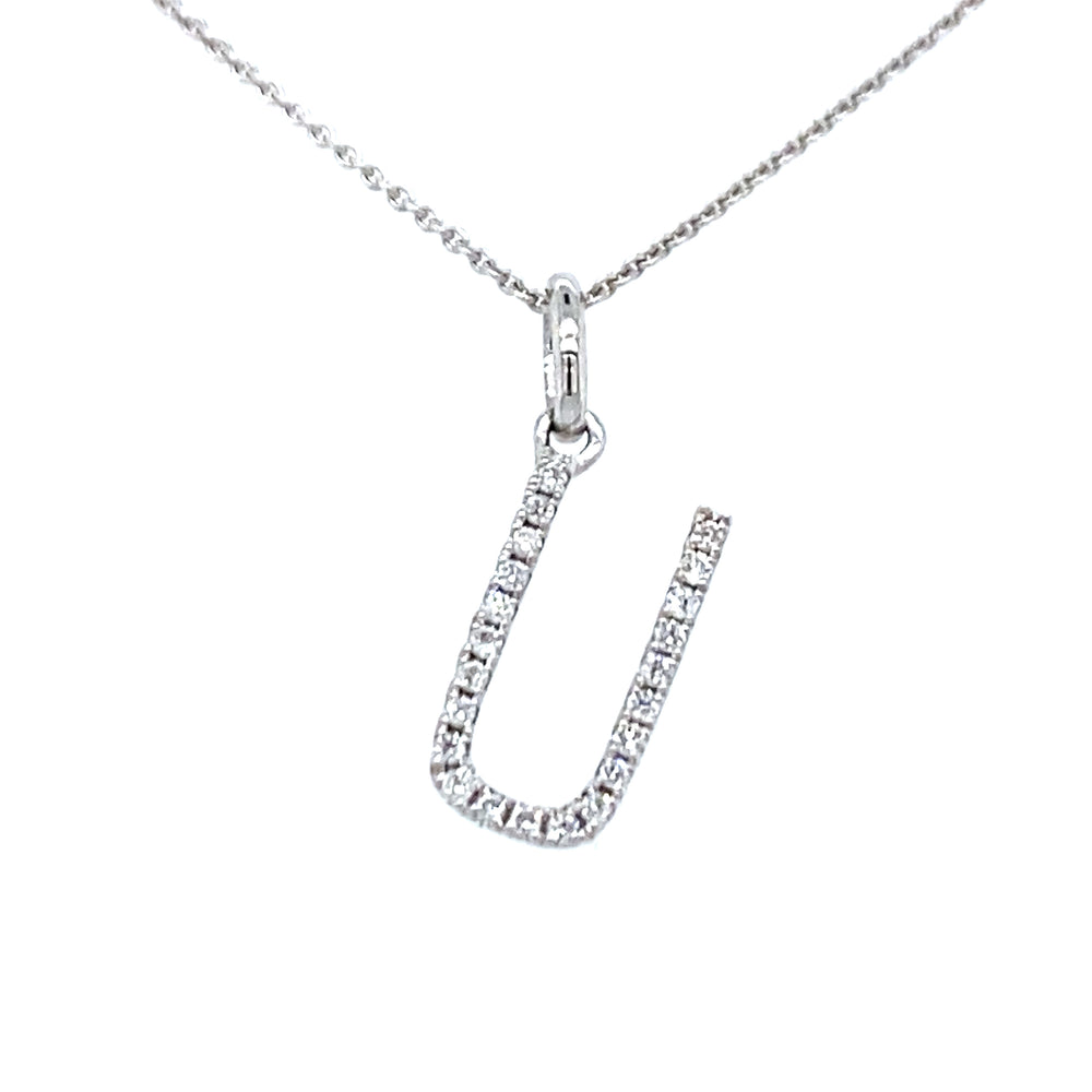 18 krt witgouden letter U hanger van 0.33 gram. Bezet met 22 briljant geslepen diamanten met een totaalgewicht van 0.06 crt kleur g kwaliteit si Hanger: 15 x 6 mm Model H 2190