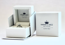 Load image into Gallery viewer, White gold square princess solitaire pavé ring Princess R 8831
