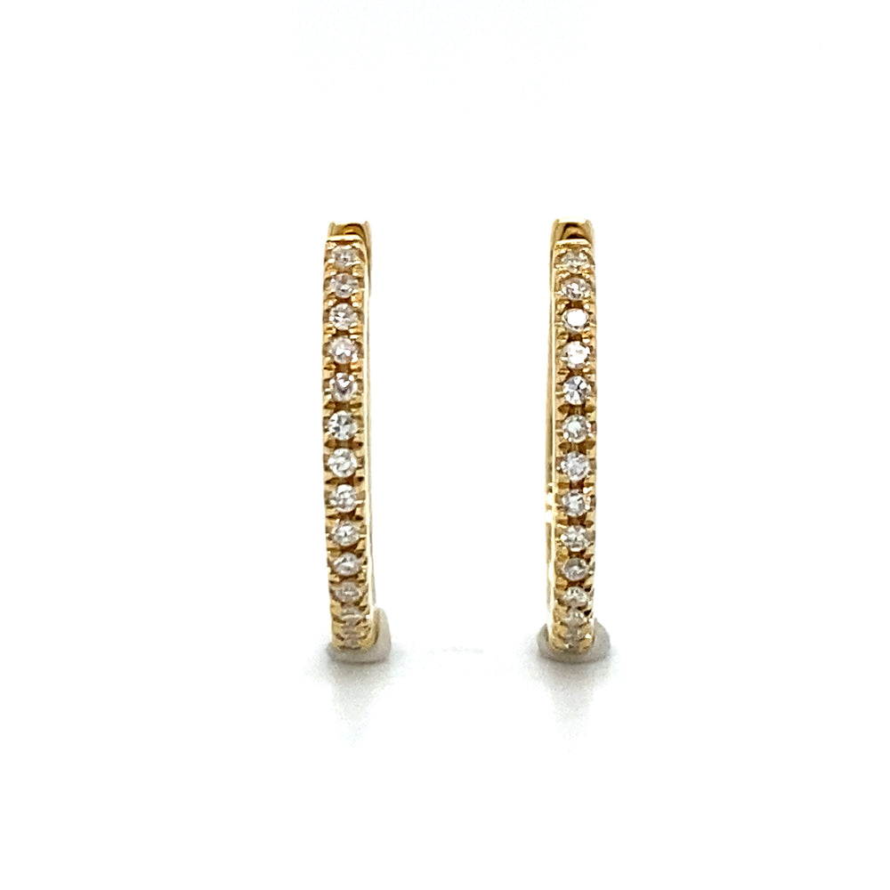 18 krt geel gouden creool oorbellen van 1.8 gram. Bezet met 8 diamantjes kleur top wesselton kwaliteit vs Ø 15mm Model O 3959
