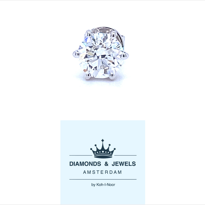 18 karaats wit gouden enkele mannen solitaire oorknop van 1.6 gram. Bezet met een GIA gecertificeerde briljant geslepen diamant van 1.00 crt Kleur: G Kwaliteit: SI1 Zetting: Ø: 8 mm Model: O 4073