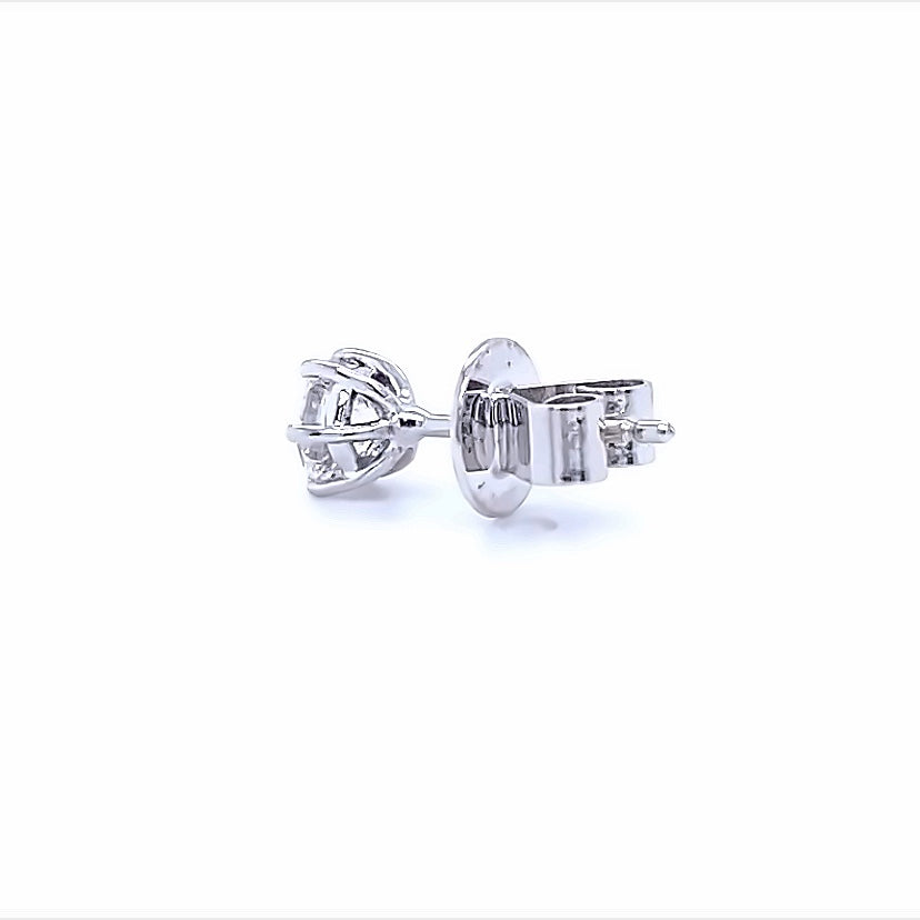 
                      
                        18 karaat witgouden solitaire mannen oorknop van 0.75 gram. Bezet met 1 briljant geslepen diamant van 0.30 crt met een GIA certificaat. Kleur: G Kwaliteit: SI1 Zetting: Ø 5 mm Model: O 4075-118 karaat witgouden solitaire mannen oorknop van 0.75 gram. Bezet met 1 briljant geslepen diamant van 0.30 crt met een GIA certificaat. Kleur: G Kwaliteit: SI1 Zetting: Ø 5 mm Model: O 4075-1
                      
                    