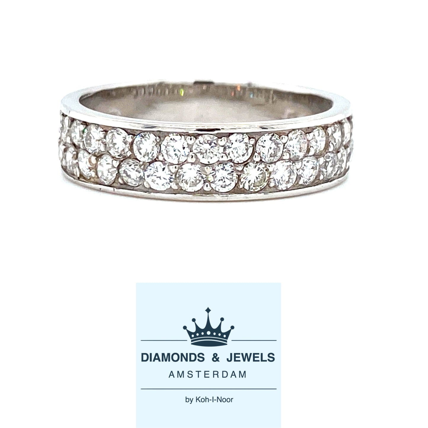 1krt witgouden pavé rijring bezet met 35 briljant geslepen diamanten met een totaalgewicht van 0.94crt kleur top wesselton vvs maat 16.5-52-5mm model r6593-€2600
