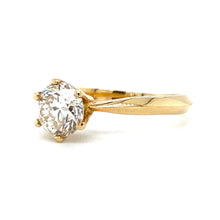 Cargar imagen en el visor de la galería, 18 krt geelgouden solitair ring met 1 briljant geslepen diamant van 1.11 crt kleur h kwaliteit vs1 maat 17/53 model r6684 €11.450
