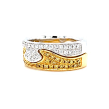 Afbeelding in Gallery-weergave laden, 18krt wit met geelgouden bicolor pavé gezette ringen die als puzzelstukken in elkaar gezet zijn. Bezet met 42 briljant geslepen diamanten met een totaalgewicht van 0.42crt kleur top wesselton kwaliteit vs en 10 briljant geslepen diamanten met een totaalgewicht van 0.25crt kleur geel kwaliteit vs maat 16.5/552-8mm-model r6859 €2300

