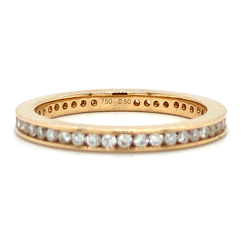 
                      
                        18 karaat rosé gouden alliance rijring van 3 gram en 2.3 mm breed. Bezet met 45 briljant geslepen diamanten met een totaalgewicht van 0.50 crt kleur Top Wesselton kwaliteit SI Model R 7236
                      
                    