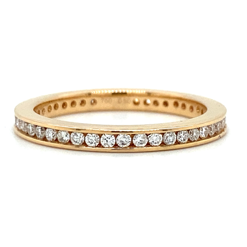 18 karaat rosé gouden alliance rijring van 3 gram en 2.3 mm breed. Bezet met 45 briljant geslepen diamanten met een totaalgewicht van 0.50 crt kleur Top Wesselton kwaliteit SI Model R 7236