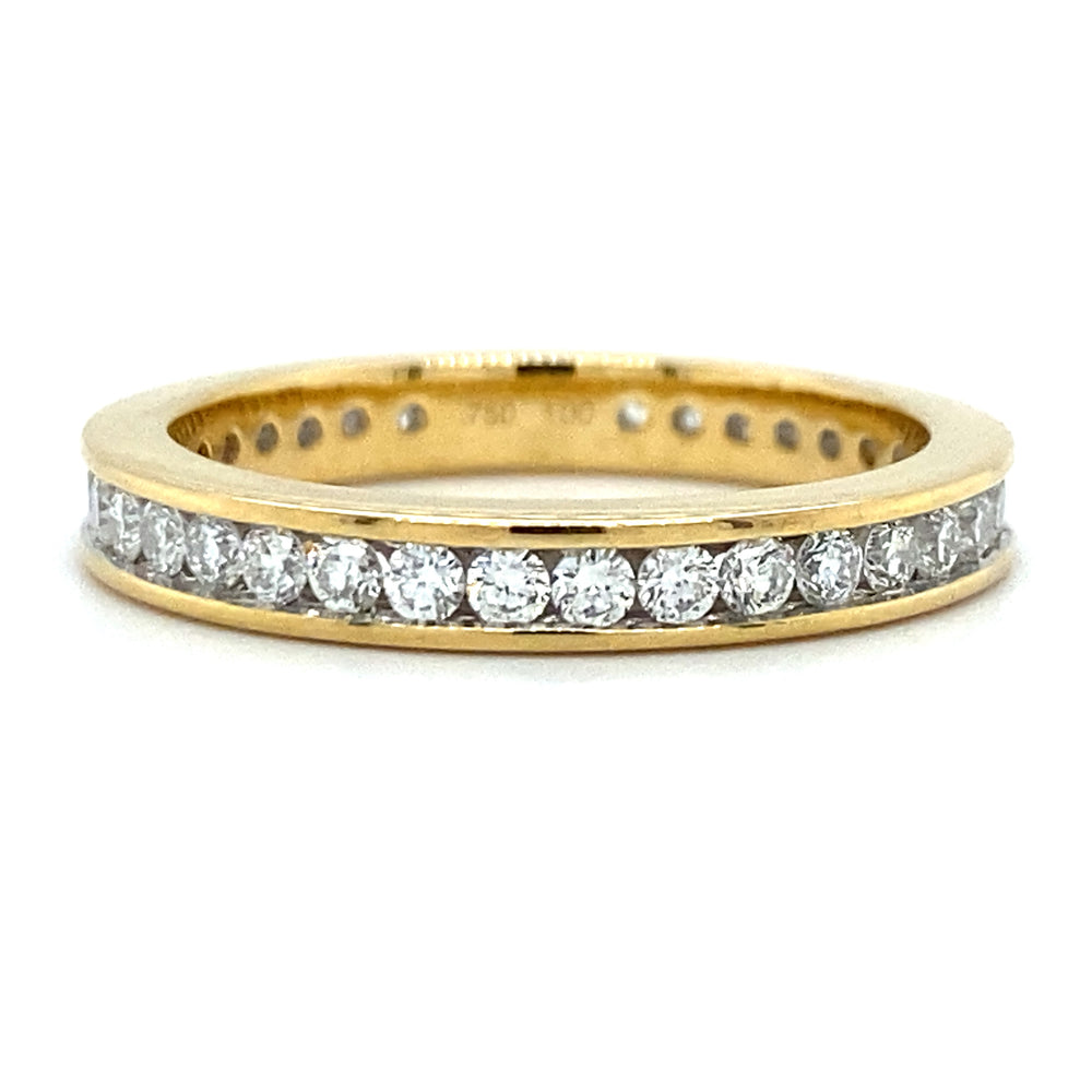 18 karaat geel gouden alliance rijring van 4 gram en 3 mm breed. Bezet met 36 briljant geslepen diamanten met een totaalgewicht van 1.00 rt kleur top wesselton kwaliteit si Model R 7239