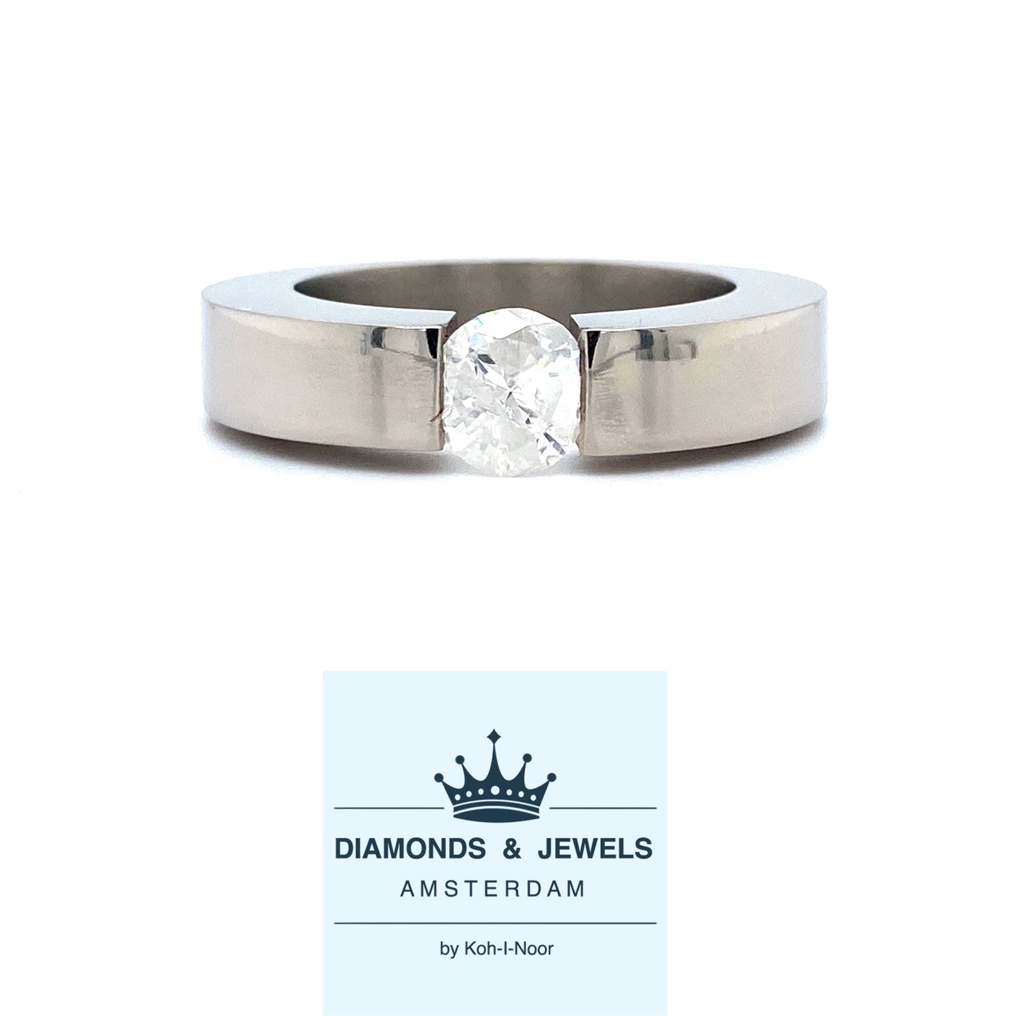 Brede titanium ring bezet met 1 briljant geslepen diamant van 0.97crt kleur Wesselton kwaliteit Piqué4 mt 18.75-59-5mm-model r7945-€1275
