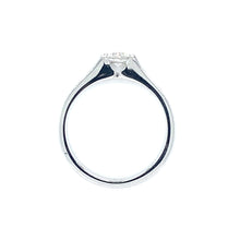 Cargar imagen en el visor de la galería, Witgouden open solitair ring van 2.1 gram. Bezet met 1 briljant geslepen diamant van 0.26 crt kleur Top Wesselton kwaliteit VVS Ø 4 mm Model R 8649 
