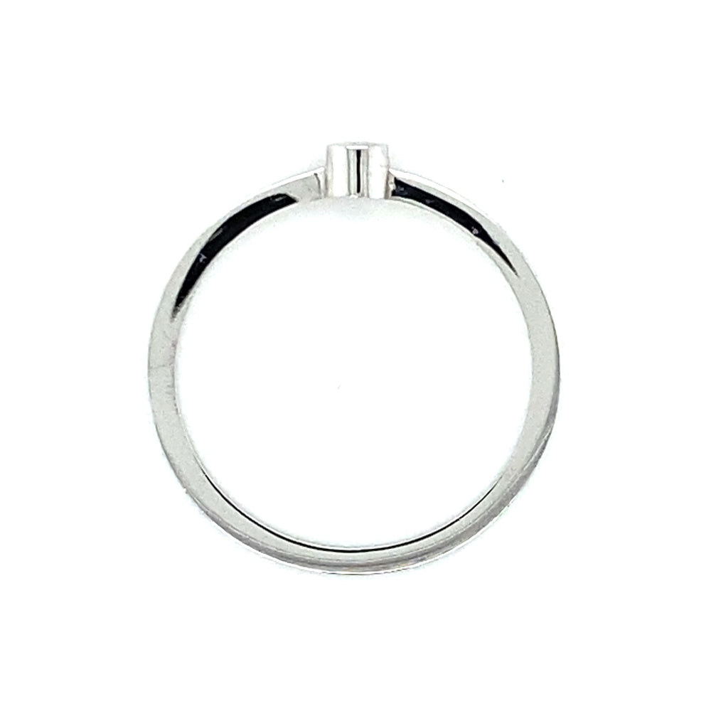 
                      
                        witgouden solitair ring bezet met 1 briljant geslepen diamant van 0.03crt kleur top wesselton kwaliteit si maat 16.5/52 model r8859 €169
                      
                    