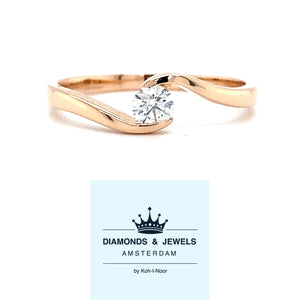 rosé gouden solitair slag ring bezet met 1 briljant geslepen diamant van 0.19crt kleur top wesselton kwaliteit si model r10142 €810 Alt-tekst bewerken