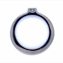 Afbeelding in Gallery-weergave laden, Titanium solitaire ring bezet met 1 briljant geslepen diamant van 0.05 crt Kleur: Top Wesselton Kwaliteit: VS Zetting: 3 x 5 mm Model: R 9459
