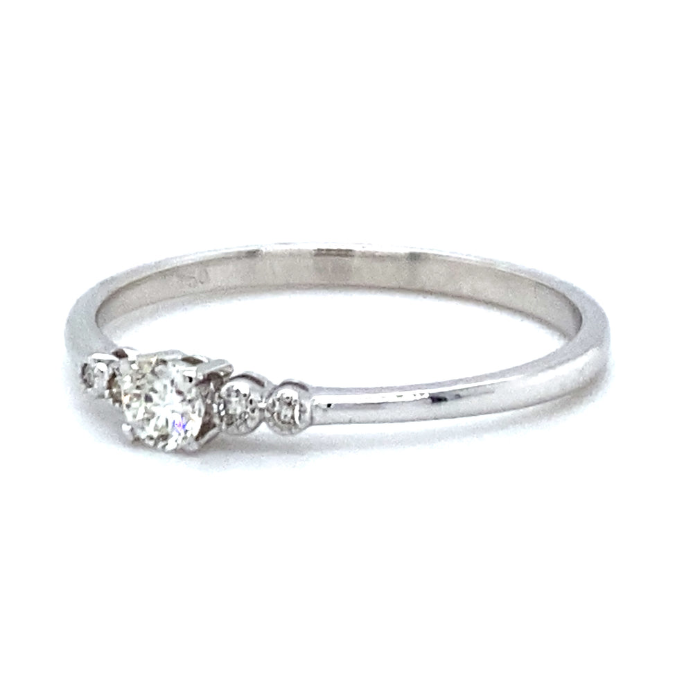 
                      
                        Wit gouden fantasie rij ring Precious R 9601
                      
                    
