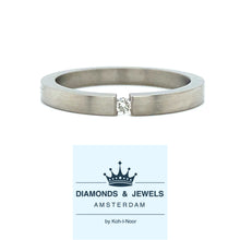 Cargar imagen en el visor de la galería, titanium ring 2mm breed met 1 briljant geslepen diamant van 0.03crt kleur top wesselton kwaliteit si €125
